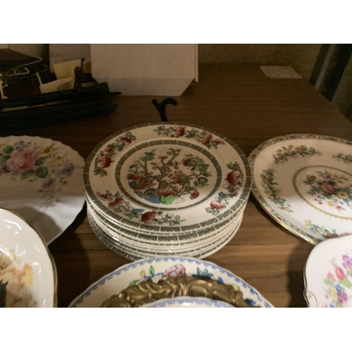 1281 - A LARGE QUANTITY OF COLLECTOR'S PLATES TO INCLUDE COALPORT, MASON'S, ROYAL DOULTON, JOHNSON BROS IND... 