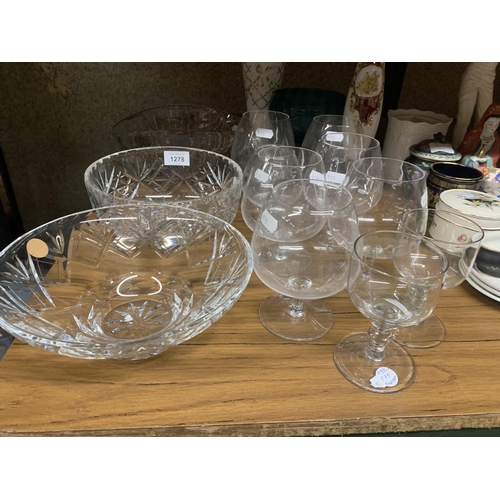 1278 - A QUANTITY OF GLASSWARE TO INCLUDE CUT GLASS BOWLS, BRANDY BALLOONS, WHITE GLASS VASE, ETC