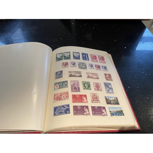 370A - THE SENATOR STAMP ALBUM OF COMMONWEALTH AND WORLD STAMPS