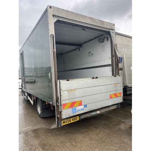 170 - A DAF LF 45.150 CONTAINER WAGON REG. NO. MX06 NBD
232,906 KILOMETERS 16' REFRIGERATED CONTAINER WITH... 