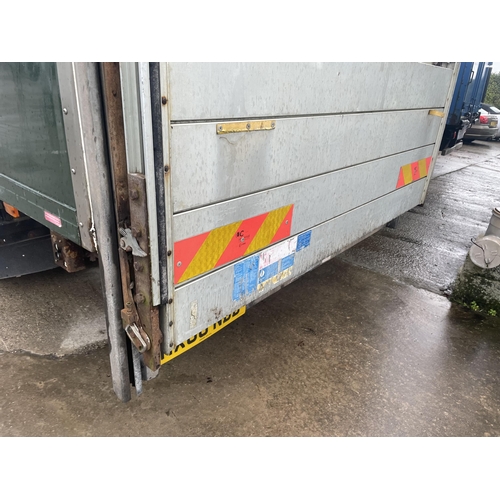 170 - A DAF LF 45.150 CONTAINER WAGON REG. NO. MX06 NBD
232,906 KILOMETERS 16' REFRIGERATED CONTAINER WITH... 