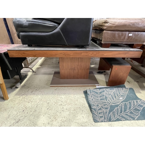 3867 - A RETRO WALNUT EFFECT DINING TABLE