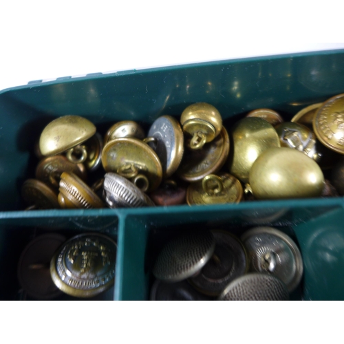 388 - A BOX CONTAINING A LARGE QUANTITY OF MILITARY BUTTONS