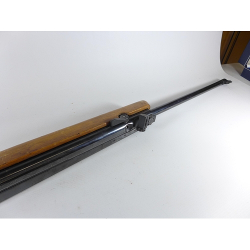 399 - A WEBLEY SCOTT OSPREY .22 CALIBRE AIR RIFLE, 47CM BARREL, LENGTH 110CM (A/F)