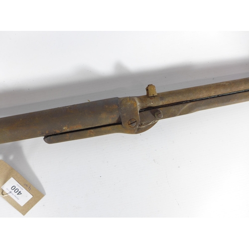 400 - A .177 CALIBRE AIR RIFLE, 43CM BARREL, LENGTH 101CM (A/F)