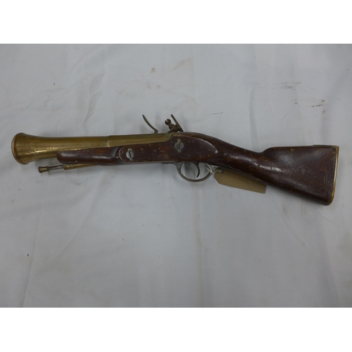 428 - A REPLICA NON FIRING FLINTLOCK BLUNDERBUSS, 21CM BRASS BARREL, LENGTH 48CM