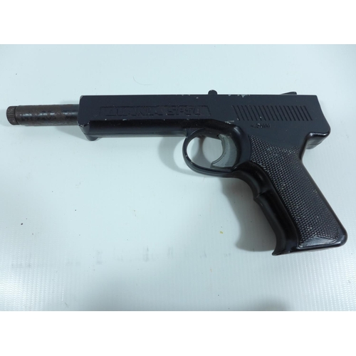 320 - A DIANA SP50 .177 CALIBRE AIR PISTOL, LENGTH 24CM