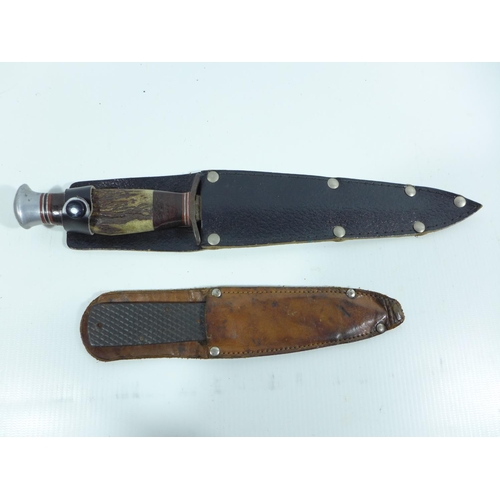 329 - A HUNTING KNIFE AND SCABBARD, 15CM BLADE, LENGTH 26.5CM, THROWING KNIFE AND SCABBARD, 11CM BLADE, LE... 