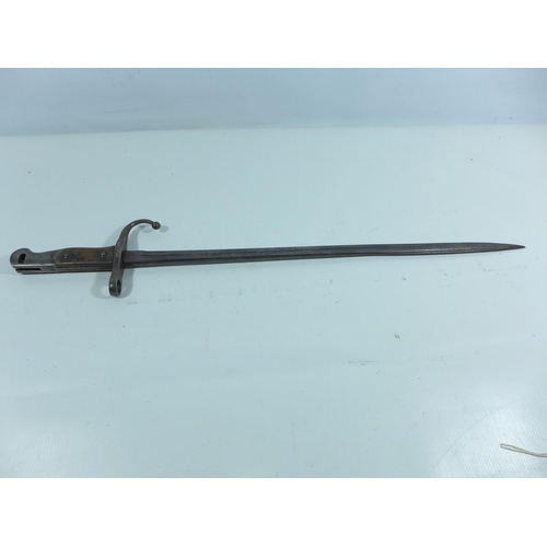 337 - A TURKISH/OTTOMAN EMPIRE 1903 PATTERN BAYONET, 52CM BLADE, LENGTH 64.5CM