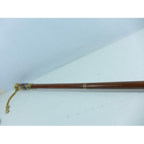 341 - AN ELABORATE CONFEDERATE STATES ROBERT E LEE WALKING/BANDSMAN CANE, LENGTH 117CM