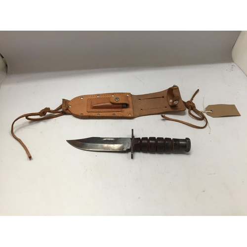 371 - A HUNTING KNIFE AND SCABBARD, 13CM, BOWIE BLADE WITH SAWBACK, LENGTH 27CM