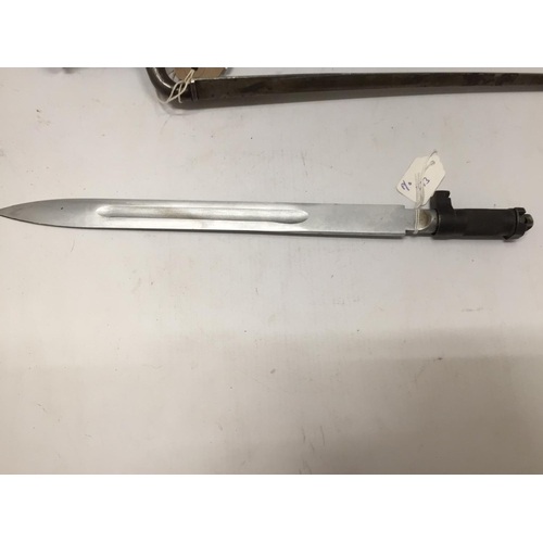 373 - AN 1840 PATTERN BAYONET, 33CM BLADE STAMPED S.HILL AND SON, LENGTH 42.5CM, FURTHER BAYONET, LENGTH 3... 