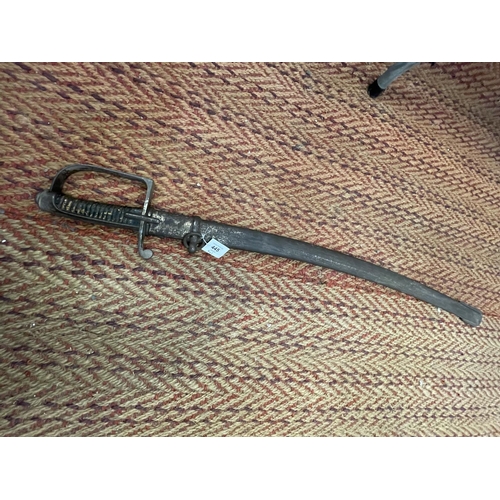 445 - A BRITISH 1796 PATTERN CAVALRY SWORD AND SCABBARD, 81CM BLADE, LENGTH 102CM