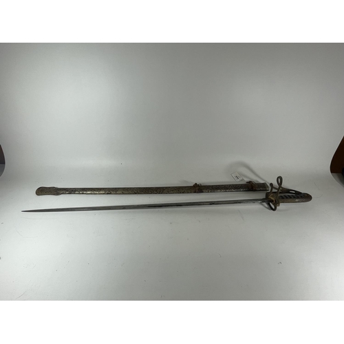 449 - A 19TH CENTURY ROYAL ARTILLERY OFFICERS SWORD AND SCABBARD, 81.5CM BLADE, LENGTH 99CM