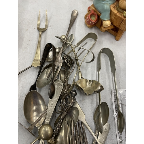 248 - A MIXED LOT OF SILVER PLATED FLATWARE