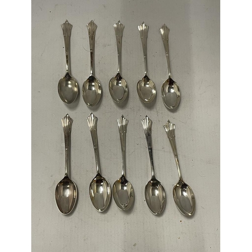 61 - A SET OF TEN JDWD SHEFFIELD HALLMARKED SILVER TEASPOONS, TOTAL WEIGHT 126G