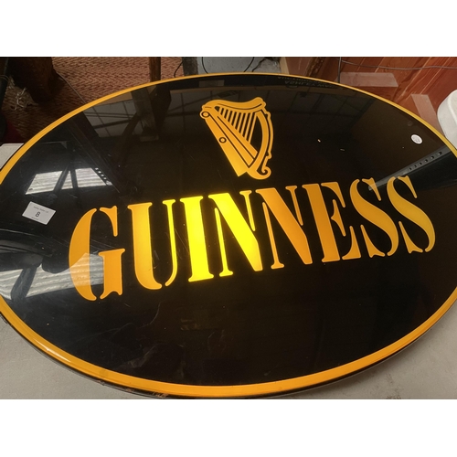 8 - A LARGE ILLUMINATED 'GUINNESS' SIGN, 84CM INCLUDING BRACKET