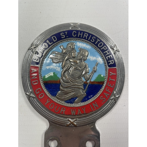 94 - A VINTAGE ENAMEL BEHOLD ST CHRISTOPHER AND GO YOUR WAY IN SAFETY BUMPER BADGE WITH CLIP