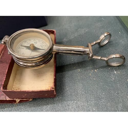 110 - A VIAINTAGE COMPASS AND MAGNIFYING GLASS - BOXED