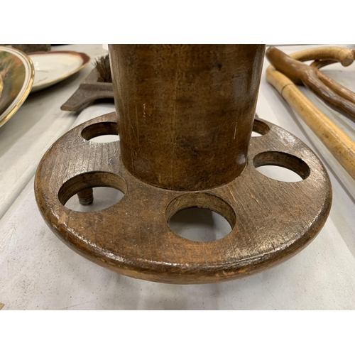 140 - A VINTAGE MAHOGANY RUBBER STAMP STAND HEIGHT APPROX 36CM PLUS A MID CENTURY TEAK MANTLE CLOCK