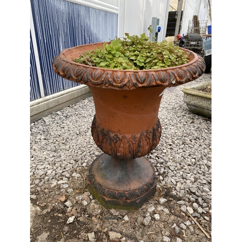 1957 - A VINTAGE TERRACOTTA URN PLANTER