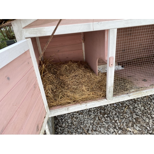 1968 - A WOODEN TWO TIER RABBIT HUTCH