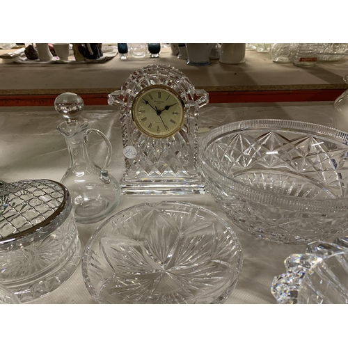 1117 - A QUANTITY OF CUT GLASS ITEMS TO INCLUDE A WATERFORD CRYSTAL CLOCK, ORREFORS GLASSBOWL - CHIP TO THE... 