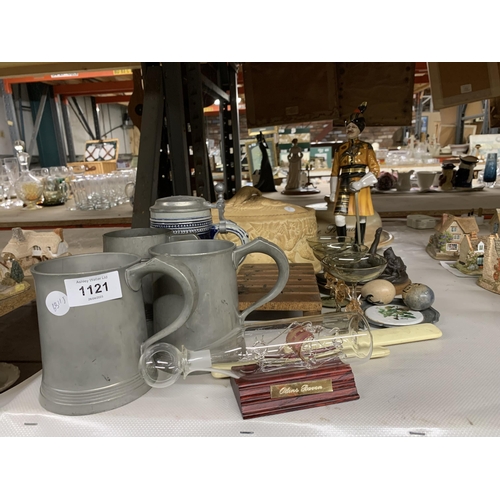 1121 - A MIXED LOT TO INCLUDE PEWTER TANKARDS, A STONEWARE CASSEROLE DISH WITH A BIRD ON THE LID, CERAMIC F... 