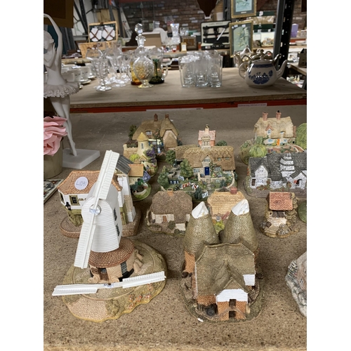 1123 - A LARGE COLLECTION OF LILLIPUT LANE COTTAGES TO INCLUDE 'CHILTERN MILL', 'BRIDLE AND BIT STABLES', E... 