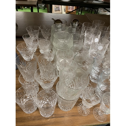 1137 - A LARGE QUANTITY OF GLASSES TO INCLUDE TUMBLERS, WINE, SHERRY, DESSERT BOWLS, WINE POURERS, ETC