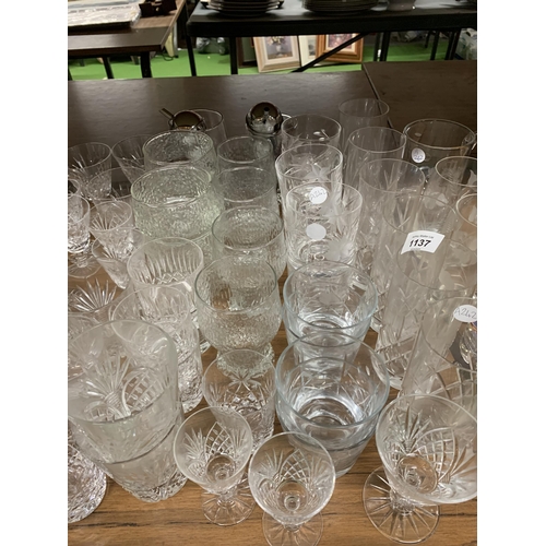 1137 - A LARGE QUANTITY OF GLASSES TO INCLUDE TUMBLERS, WINE, SHERRY, DESSERT BOWLS, WINE POURERS, ETC