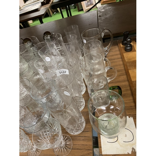 1137 - A LARGE QUANTITY OF GLASSES TO INCLUDE TUMBLERS, WINE, SHERRY, DESSERT BOWLS, WINE POURERS, ETC