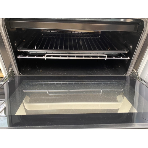 2221 - A WHITE AND BLACK ZANUSSI ELECTRIC OVEN AND HOB