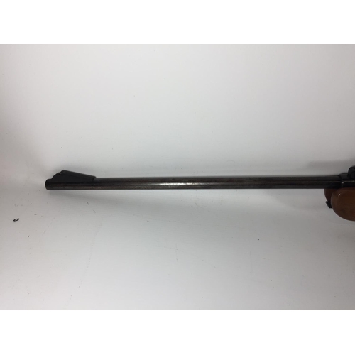 356A - A B.S.A. AIRSPORTER .22 CALIBRE AIR RIFLE, 47CM BARREL, COMPLETE WITH SLIP CASE