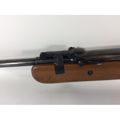 356A - A B.S.A. AIRSPORTER .22 CALIBRE AIR RIFLE, 47CM BARREL, COMPLETE WITH SLIP CASE