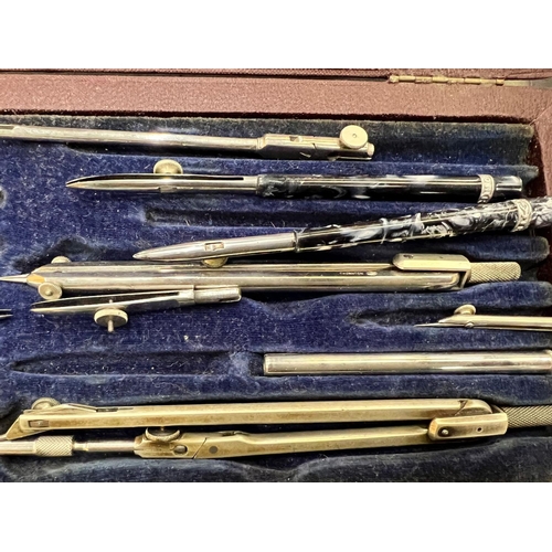 226A - A CASED VINTAGE TECHNICAL DRAWING SET