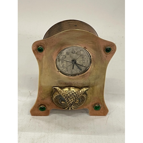 20 - AN ARTS & CRAFTS COPPER AND BRASS MANTLE CLOCK, HEIGHT 10CM