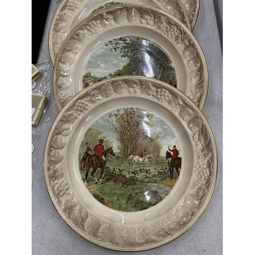 142 - A COLLECTION OF VINTAGE CABINET PLATES TO INCLUDE ROYAL WORCESTER PALISSY 'THE FAMOUS HERRING HUNTIN... 