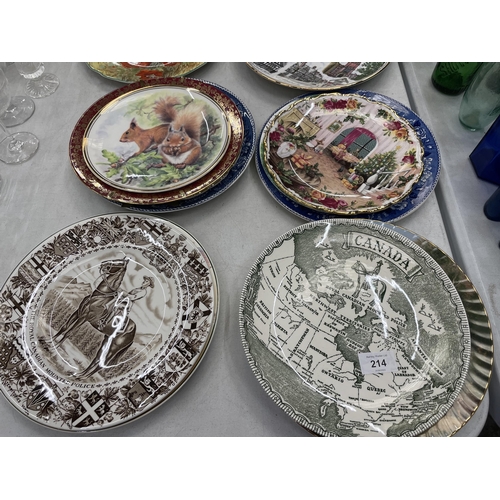 214 - A LARGE QUANTITY OF CABINET/WALL PLATES TO INCLUDE OLD COUNTRY ROSES 'CHRISTMAS MAGIC', ROYAL DOULTO... 