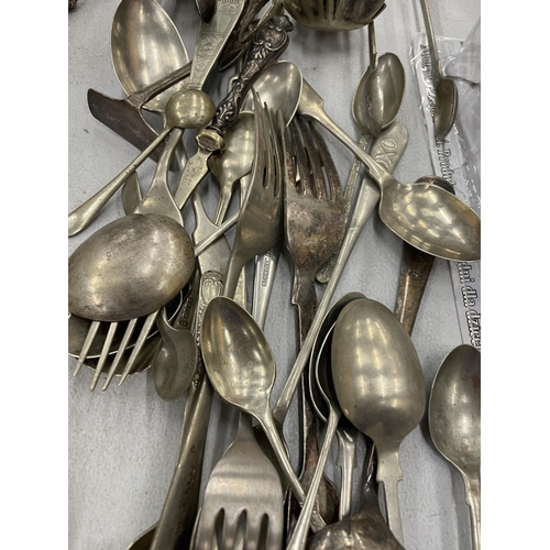 248 - A MIXED LOT OF SILVER PLATED FLATWARE