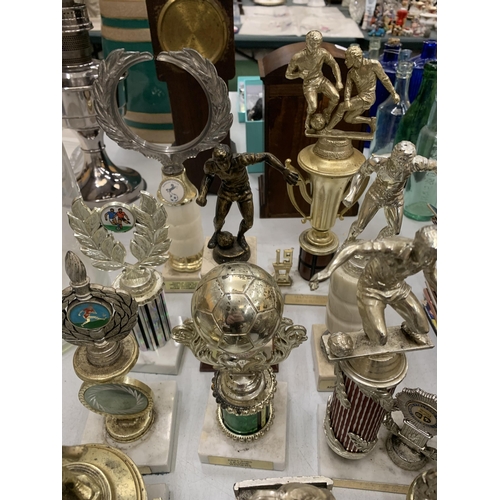 256 - A COLLECTION OF SPORTING TROPHIES