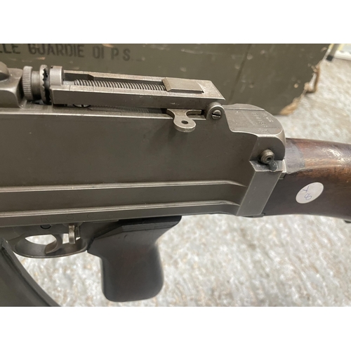 441 - A GOOD BOXED POST WAR DEACTIVATED MKII CAL 7.62 BREN GUN, 61CM BARREL, SPARE BARREL, CLEANING ROD, M... 