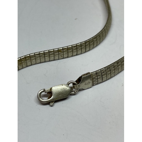 545 - A SILVER NECKLACE