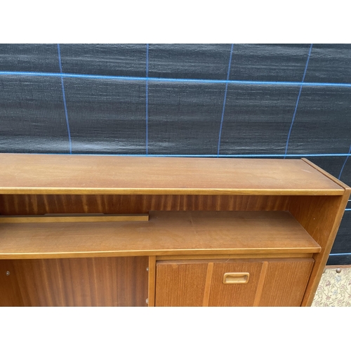 2900 - A RETRO TEAK EFFECT DISPLAY UNIT