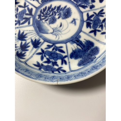 302 - A PAIR OF KANGXI PERIOD (1661-1722) CHINESE BLUE AND WHITE PORCELAIN PLATES, ARTEMESIA LEAF MARK TO ... 