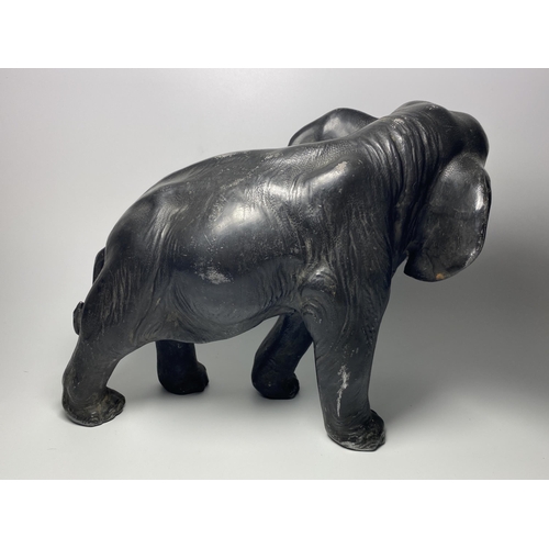 314 - AN EARLY 20TH CENTURY JAPANESE METAL MODEL OF AN ELEPHANT, 20 X 27CM