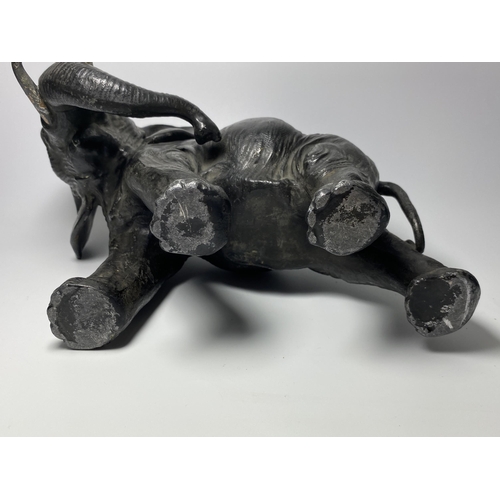 314 - AN EARLY 20TH CENTURY JAPANESE METAL MODEL OF AN ELEPHANT, 20 X 27CM