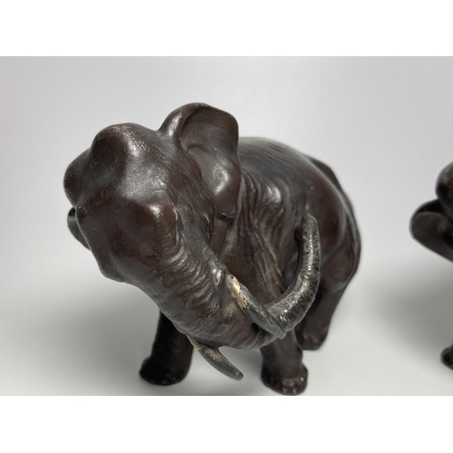 315 - A PAIR OF EARLY 20TH CENTURY JAPANESE METAL MODELS OF ELEPHANTS, 10 X 14CM