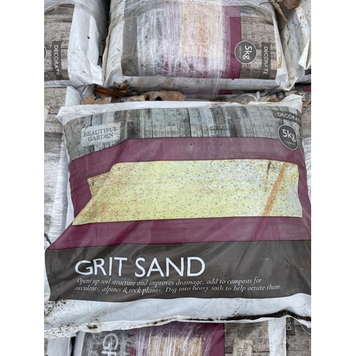 147 - TWENTY FOUR 5KG BAGS OF GRIT SAND NO VAT