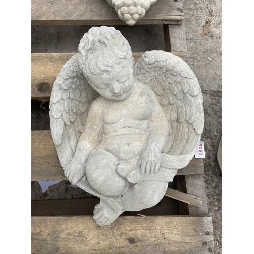 162 - A GABE SLEEPING CHERUB & A CHERUB WALL MOUNTED PLAQUE NO VAT